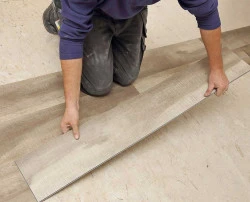 Rénovation d'un parquet en chêne massif dans un appartement ancien  